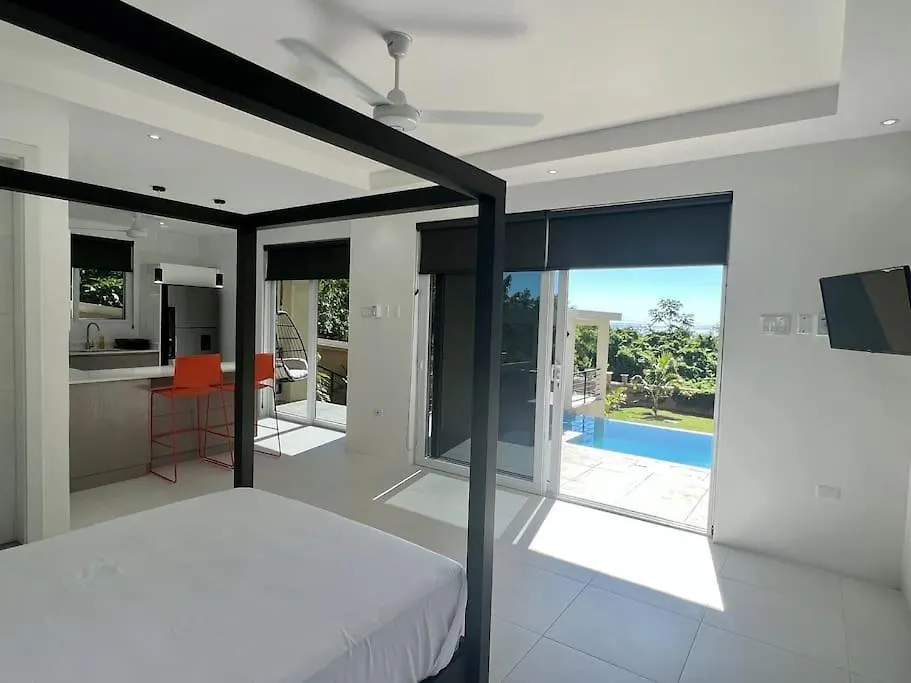 The Indianna ~ Luxury Pool & Spa Whitehouse Apartman